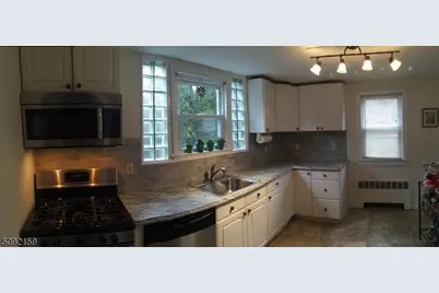 21 Cobb Pl, Morristown, NJ 07960 - Photo 3