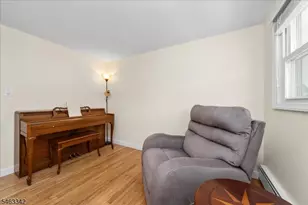8 Fern Ave, Hamburg, NJ 07419 - Photo 23