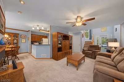 3 Weatherhill Rd, Hamburg, NJ 07419 - Photo 3