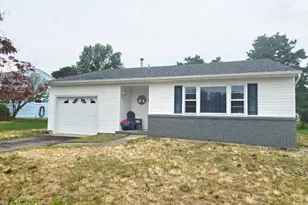 214 Westbrook Dr, Berkeley Township, NJ 08757 - Photo 1
