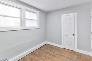 20 Edwin Pl, Newark, NJ 07112 - Photo 25