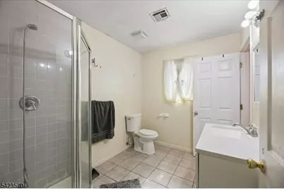 439 Fairview Ave, Woodbridge Township, NJ 07067 - Photo 19