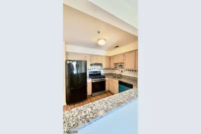 1133 Waterford Dr #33, Edison, NJ 08817 - Photo 9