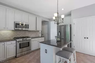 2 Saunders Ln, Mount Olive, NJ 07840 - Photo 9