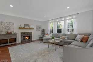 2 Saunders Ln, Mount Olive, NJ 07840 - Photo 3