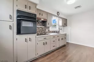 115 Van Riper Ave, Clifton, NJ 07011 - Photo 5