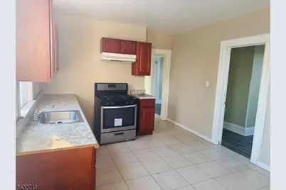 2 Hawthorne Pl, East Orange, NJ 07018 - Photo 5