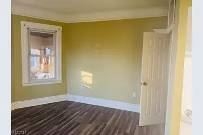 2 Hawthorne Pl, East Orange, NJ 07018 - Photo 9