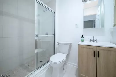 180 Mountainview Ave, Nutley, NJ 07110 - Photo 15