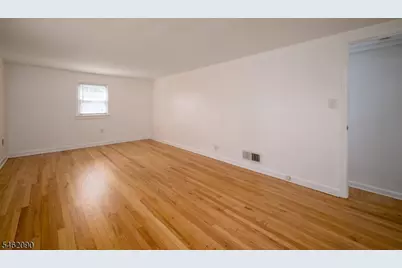 180 Mountainview Ave, Nutley, NJ 07110 - Photo 17