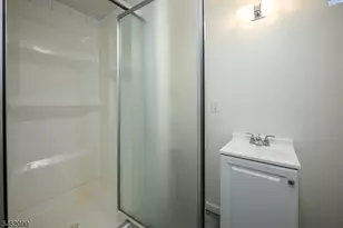 180 Mountainview Ave, Nutley, NJ 07110 - Photo 13