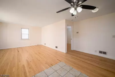 180 Mountainview Ave, Nutley, NJ 07110 - Photo 25