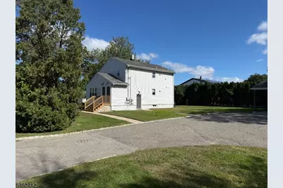 391 Hollywood Ave, Fairfield, NJ 07004 - Photo 11