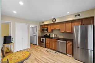 112 Bluebird Dr, Hillsborough Township, NJ 08844 - Photo 11