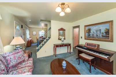 97 Van Dam Ave, Bloomingdale, NJ 07403 - Photo 11
