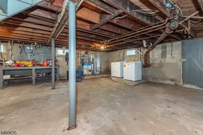 97 Van Dam Ave, Bloomingdale, NJ 07403 - Photo 25