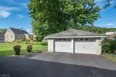 97 Van Dam Ave, Bloomingdale, NJ 07403 - Photo 7