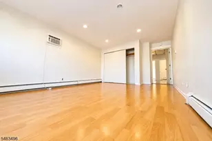 31 Blakely Pl, Garfield, NJ 07026 - Photo 3