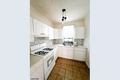 31 Blakely Pl #1, Garfield, NJ 07026 - Photo 3