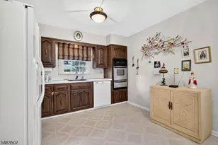 38 Sherwood Ave, East Brunswick Township, NJ 08816 - Photo 5