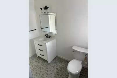 739 Lake Ave, Lyndhurst Township, NJ 07071 - Photo 11