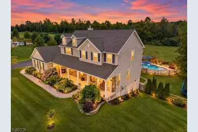 10 Highlands Way, Lopatcong Township, NJ 08865 - Photo 1
