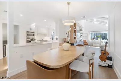 58 Edgewood Dr, Florham Park, NJ 07932 - Photo 9