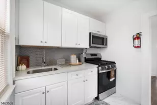 21 Huntington Terrace, Newark, NJ 07112 - Photo 11