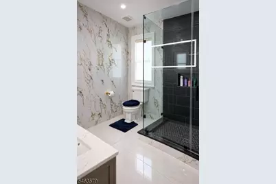 271 Bergen Blvd, Woodland Park, NJ 07424 - Photo 17