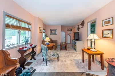 34 Unneberg Ave, Roxbury Township, NJ 07876 - Photo 3