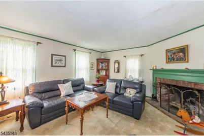 34 Unneberg Ave, Roxbury Township, NJ 07876 - Photo 7