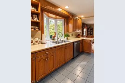 7 Central Ave, Stanhope, NJ 07874 - Photo 5