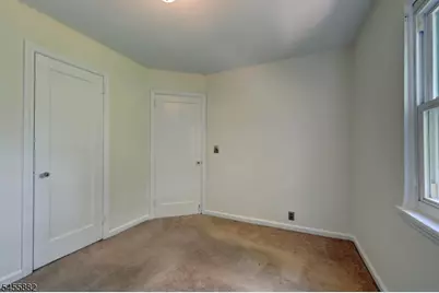 8 Tyler Ct, Clifton, NJ 07012 - Photo 11