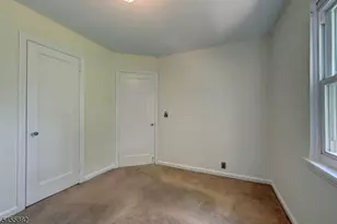 8 Tyler Ct, Clifton, NJ 07012 - Photo 11
