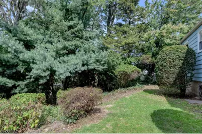 8 Tyler Ct, Clifton, NJ 07012 - Photo 21