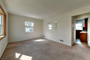 8 Tyler Ct, Clifton, NJ 07012 - Photo 5