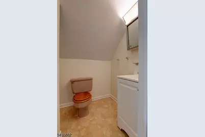 8 Tyler Ct, Clifton, NJ 07012 - Photo 17