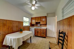 8 Tyler Ct, Clifton, NJ 07012 - Photo 7