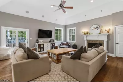 15 Chapel Pl, Wayne, NJ 07470 - Photo 21