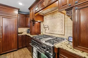 15 Chapel Pl, Wayne, NJ 07470 - Photo 17