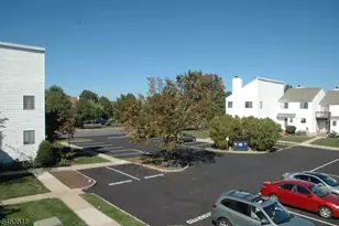 10 Pear Ct, Raritan Township, NJ 08822 - Photo 23