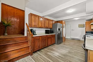 19 Skyland Ave, Wanaque, NJ 07420 - Photo 13