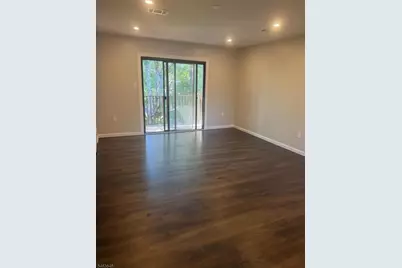 910 N Oaks Blvd, North Brunswick Township, NJ 08902 - Photo 11
