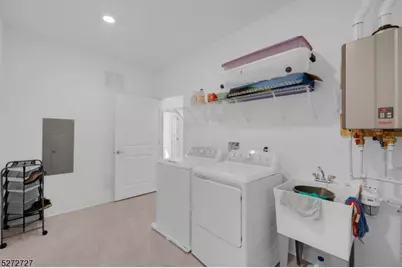 11 Veterans Way #121, Morris Plains, NJ 07950 - Photo 15