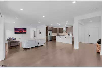 11 Veterans Way #121, Morris Plains, NJ 07950 - Photo 7