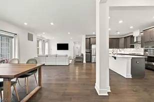11 Veterans Wy, Morris Plains, NJ 07950 - Photo 17