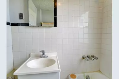 515 Monroe St, Orange, NJ 07050 - Photo 11