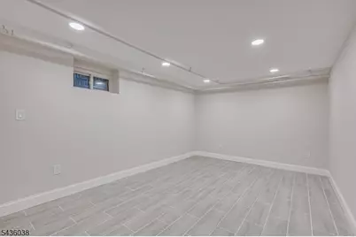 311 W 3rd Ave, Roselle, NJ 07203 - Photo 27