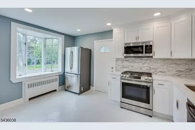 311 W 3rd Ave, Roselle, NJ 07203 - Photo 45