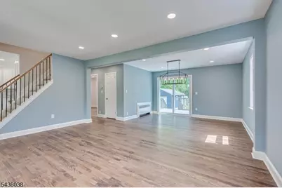 311 W 3rd Ave, Roselle, NJ 07203 - Photo 7